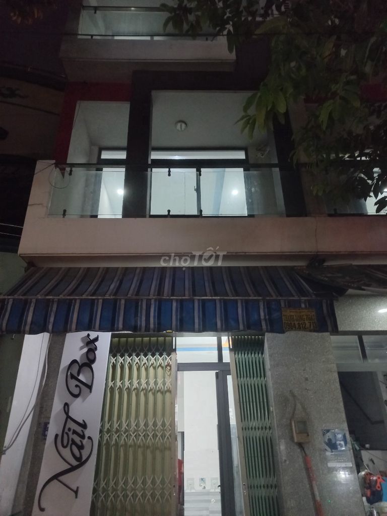Cho thuê nhà mặt tiền kinh doanh đường Lê Trọng tấn 3 lầu