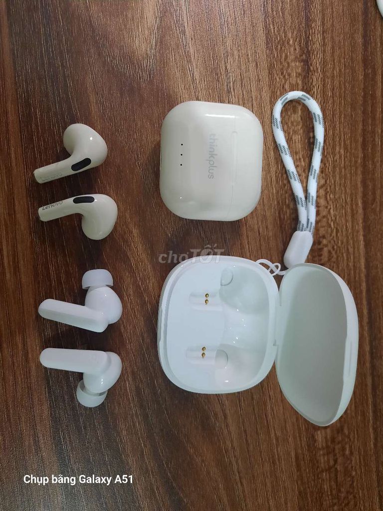 Pass tai nghe Soundcore R50i và Lenovo LP40. Mua bán Tivi, Âm thanh tại Quận Bắc Từ Liêm Hà Nội được đăng bởi Lê Hoàng Tùng hình 1