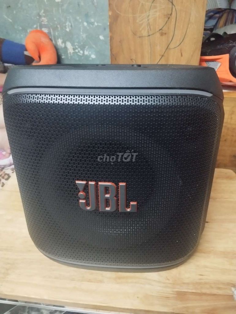 Loa nghe nhạc JBL Đen. Mua bán Tivi, Âm thanh tại Quận 4 Tp Hồ Chí Minh được đăng bởi Chuvanhoa hình 1