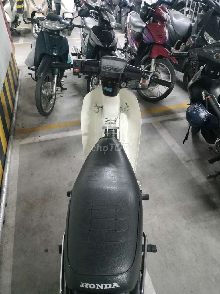 Honda Dream Việt đời đầu máy thái. Mua bán Xe máy tại Quận Hoàng Mai Hà Nội được đăng bởi Valentin hình 4