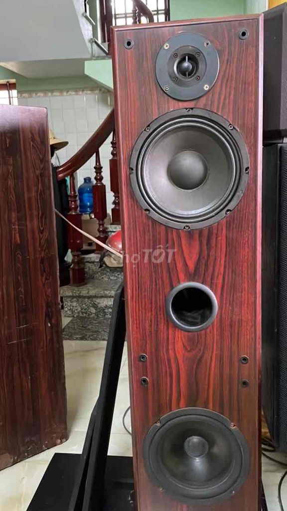 Loa đứng vân gỗ đỏ. Mua bán Tivi, Âm thanh tại Huyện Hưng Hà Thái Bình được đăng bởi Nguyen Van Khuynh hình 1