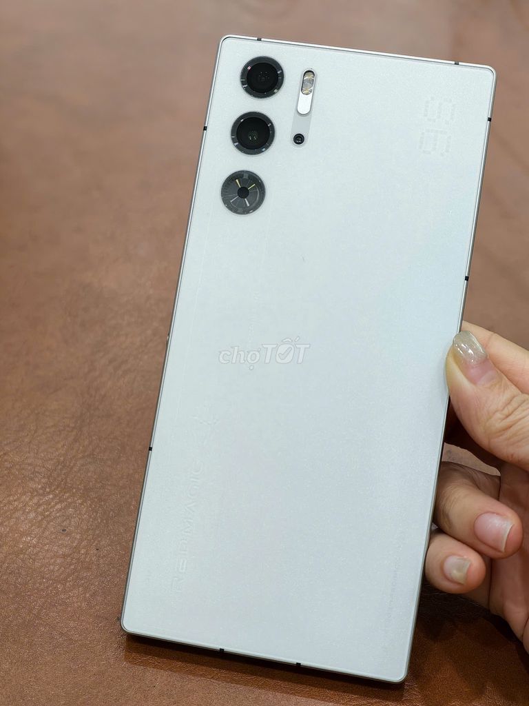 ZTE Nubia Red Magic 9S Pro 5G 12-512gb Trắng 99%. Mua bán Điện thoại tại Quận Đống Đa Hà Nội được đăng bởi Hn Store hình 1