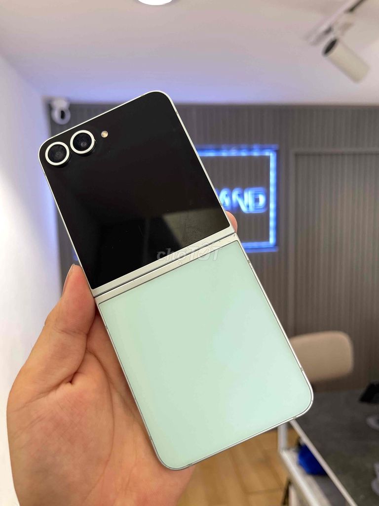 Samsung Galaxy Z Flip 6 256GB Xanh. Mua bán Điện thoại tại Quận 3 Tp Hồ Chí Minh được đăng bởi Nguyễn Văn Tài hình 1