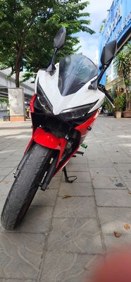 Xe côn tay CBR 150 năm 2017 màu đỏ trắng. Mua bán Xe máy tại Quận Cầu Giấy Hà Nội được đăng bởi iMotorbike Hà Nội hình 1