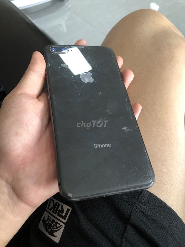 Apple iPhone 8 Plus 64GB Đen. Mua bán Điện thoại tại Huyện Ea H'leo Đắk Lắk được đăng bởi Ngoc Duc hình 1