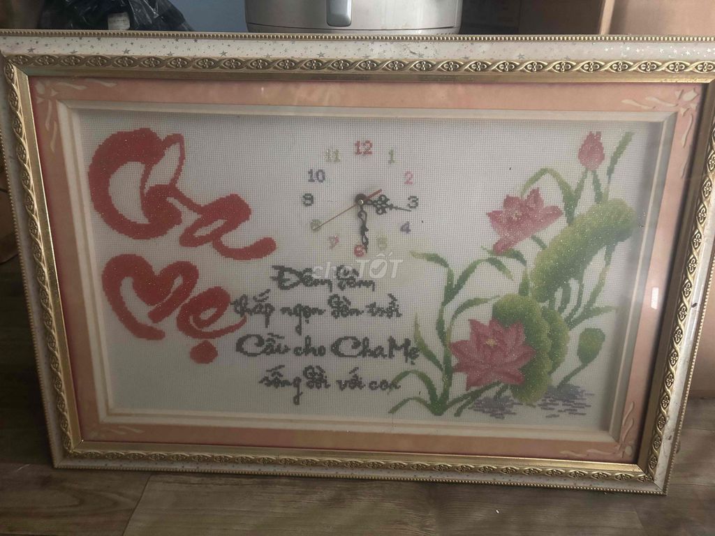 Đồng hồ treo tường khung gỗ. Mua bán Nội thất, đồ gia dụng khác tại Huyện Vĩnh Cửu Đồng Nai được đăng bởi hoàng phi hùng hình 1
