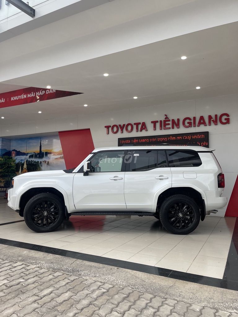 Toyota Land Cruiser Prado 2025 mới 100%. Mua bán Ô tô tại Huyện Châu Thành Tiền Giang được đăng bởi Phan Chí Phương hình 4