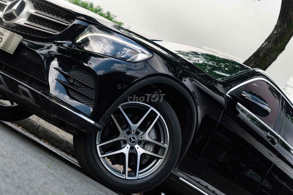 LONG ANH AUTO về Mercedes GLC300 4Matic model 2018. Mua bán Ô tô tại Quận 7 Tp Hồ Chí Minh được đăng bởi LongAnh AuTo  hình 5