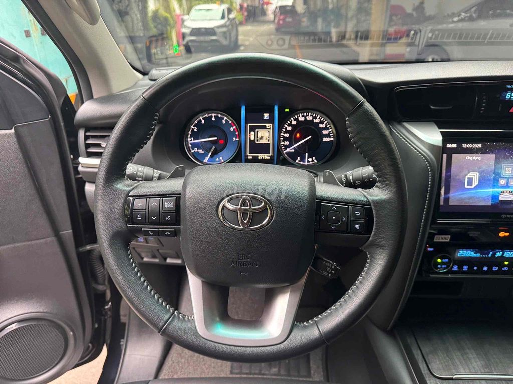 Fortuner 2024 2.7L 4x2 AT chưa hết rodai. Mua bán Ô tô tại Quận Gò Vấp Tp Hồ Chí Minh được đăng bởi Nguyễn An hình 11