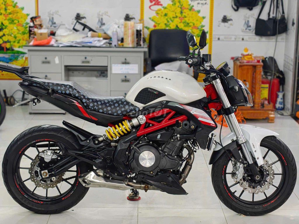 Benelli 302s bssg date 2019 bao ký. Mua bán Xe máy tại Huyện Bình Chánh Tp Hồ Chí Minh được đăng bởi Phi Nguyễn hình 8