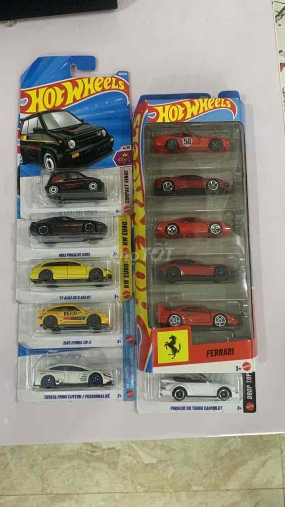 Mô hình xe Hot Wheels Nhiều mẫu Đa màu