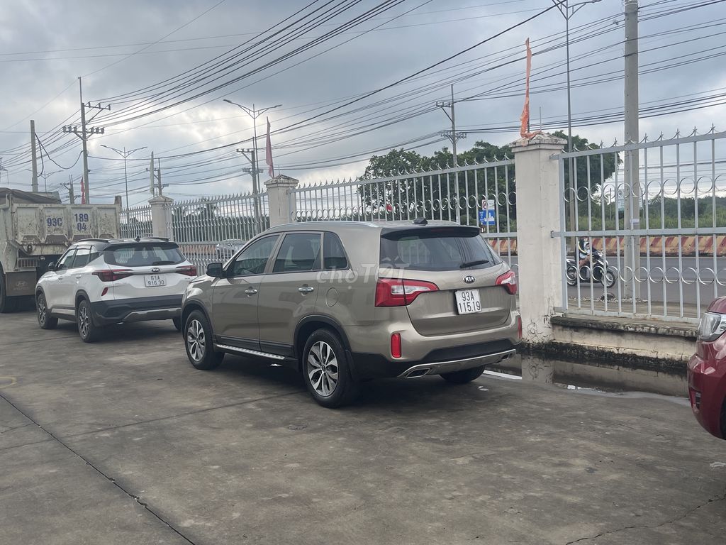 Kia Sorento 2018 GAT - 30000 km. Mua bán Ô tô tại Huyện Đồng Phú Bình Phước được đăng bởi Trần Hoàng Huân hình 6