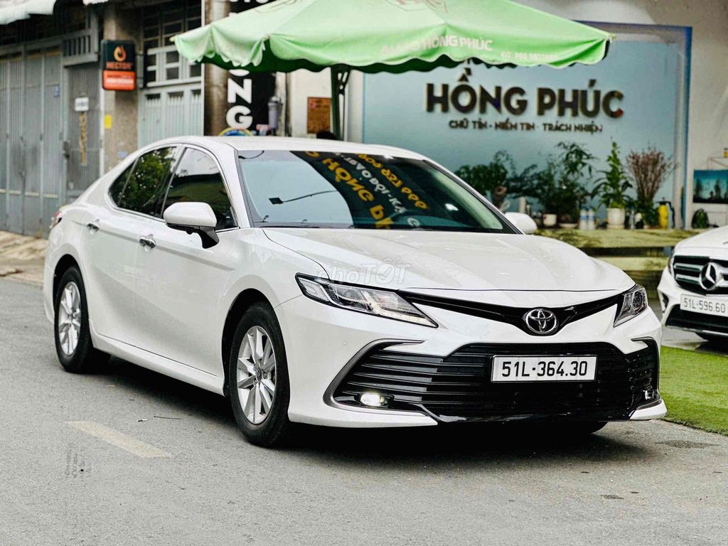 Toyota Camry 2022 2.0 G - Siêu lướt 22.000km