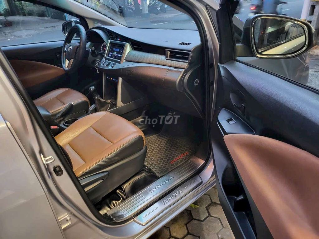 TOYOTA_INNOVA 2.0E SX 12/2019 MT Số Sàn MỚI 98%. Mua bán Ô tô tại Quận 5 Tp Hồ Chí Minh được đăng bởi Mr Thiên hình 7