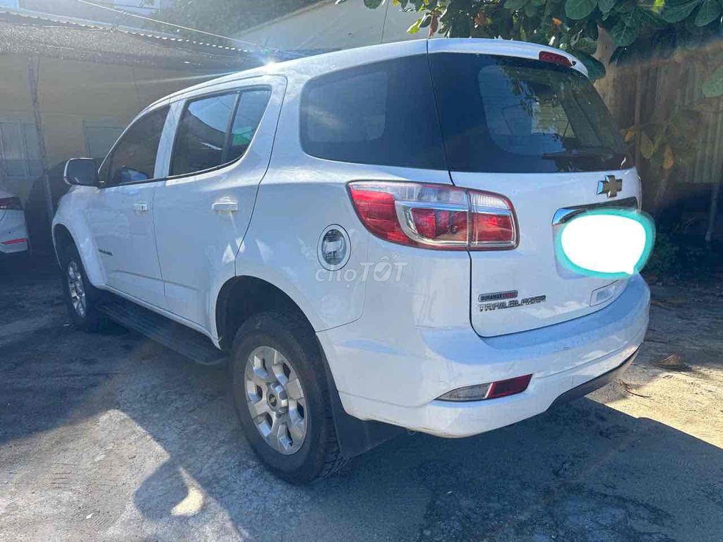 Chevrolet Trailblazer 2018 LT 2.5L VGT 4x2 AT. Mua bán Ô tô tại Quận Hải Châu Đà Nẵng được đăng bởi Hoàng Vũ hình 3
