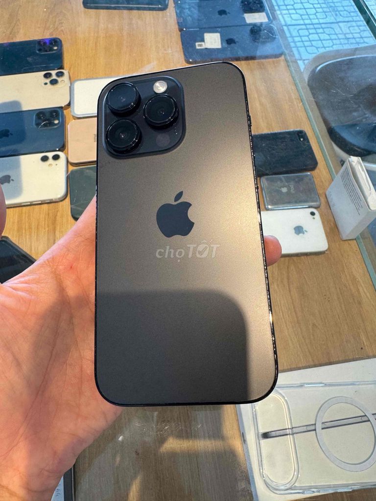 Apple iPhone 14 Pro Đen Đã sử dụng. Mua bán Điện thoại tại Thành phố Huế Thừa Thiên Huế được đăng bởi Pan Phone hình 1