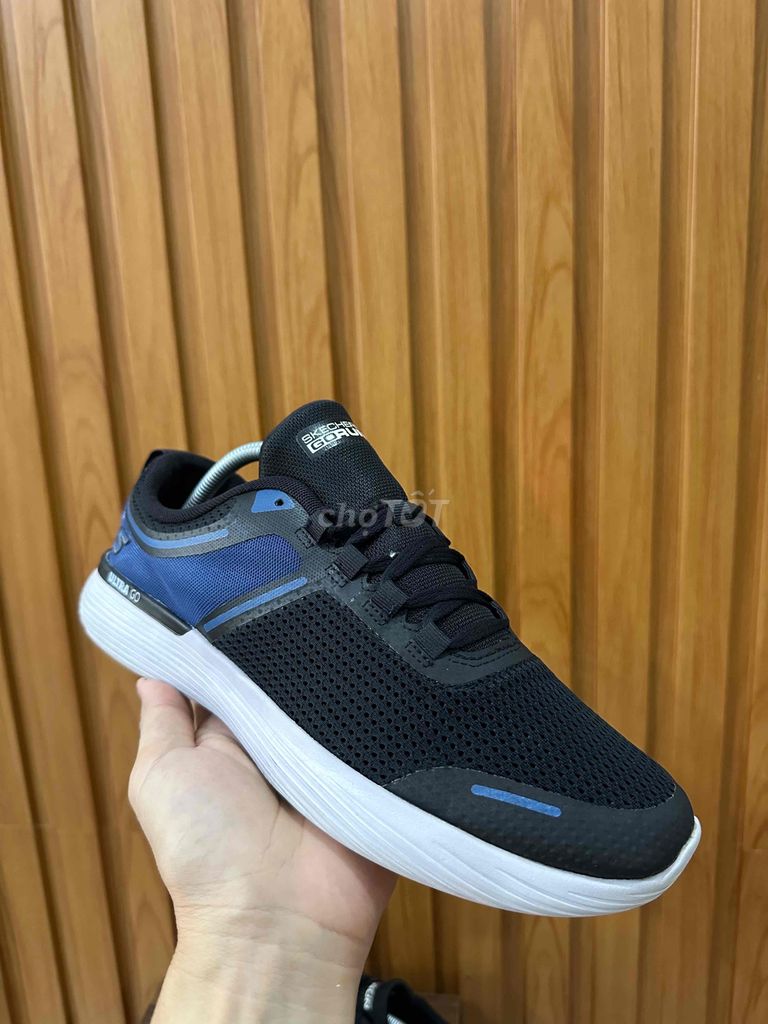 Giày Skechers size 42.5 chính hãng đẹp zin 96%