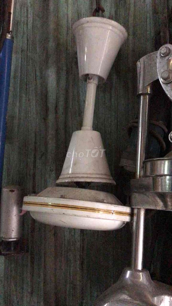 Quạt trần Mỹ Phong Trắng Đã sử dụng. Mua bán Quạt tại Quận Gò Vấp Tp Hồ Chí Minh được đăng bởi Phùng Cường hình 1