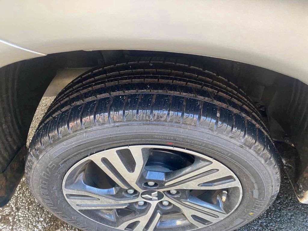 Mitsubishi Xpander 2020 Bạc. Mua bán Ô tô tại Huyện Đức Linh Bình Thuận được đăng bởi Thiện LK hình 4