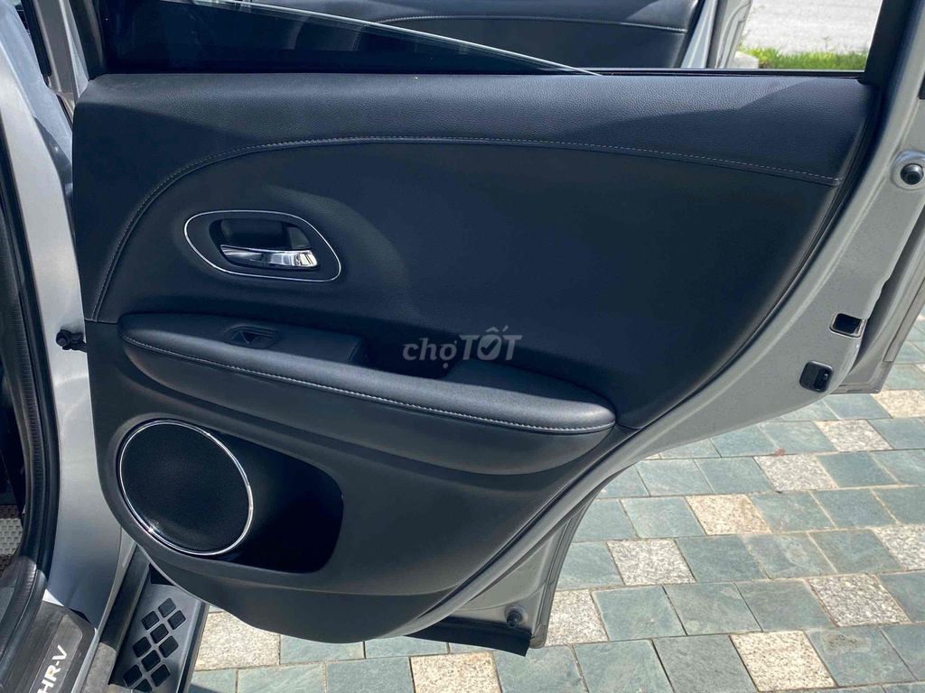 Honda HR-V 2019 HR-V L Full Options Chất Khỏi Bàn. Mua bán Ô tô tại Quận Long Biên Hà Nội được đăng bởi DUONGMINH AUTO  hình 14
