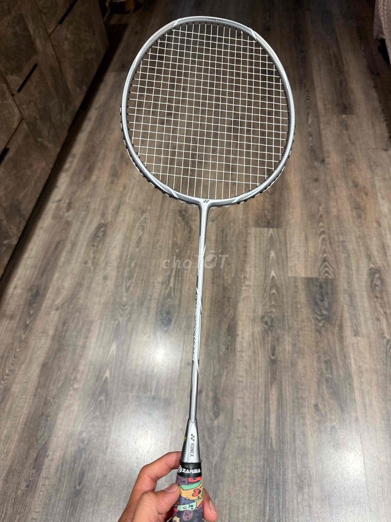 Vợt cầu lông Yonex ASTROX Bạc mới 99,9%. Mua bán Đồ thể thao, Dã ngoại tại Thành phố Đà Lạt Lâm Đồng được đăng bởi Bình Kangen Đà Lạt hình 1