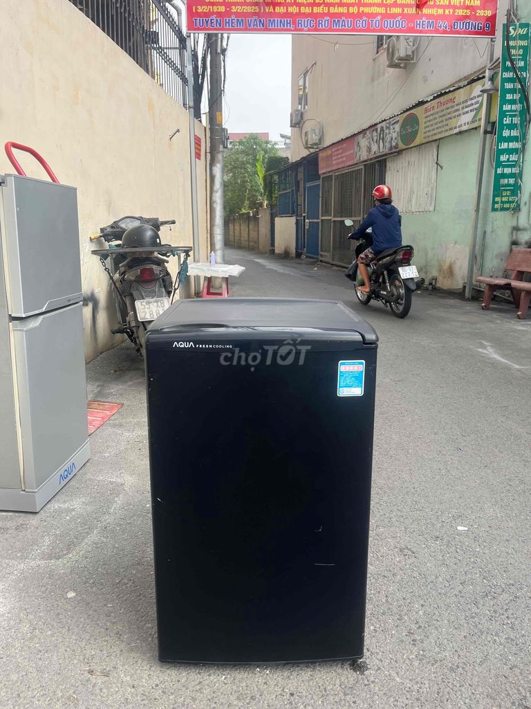 Thanh lí tủ lạnh Aqua 90L