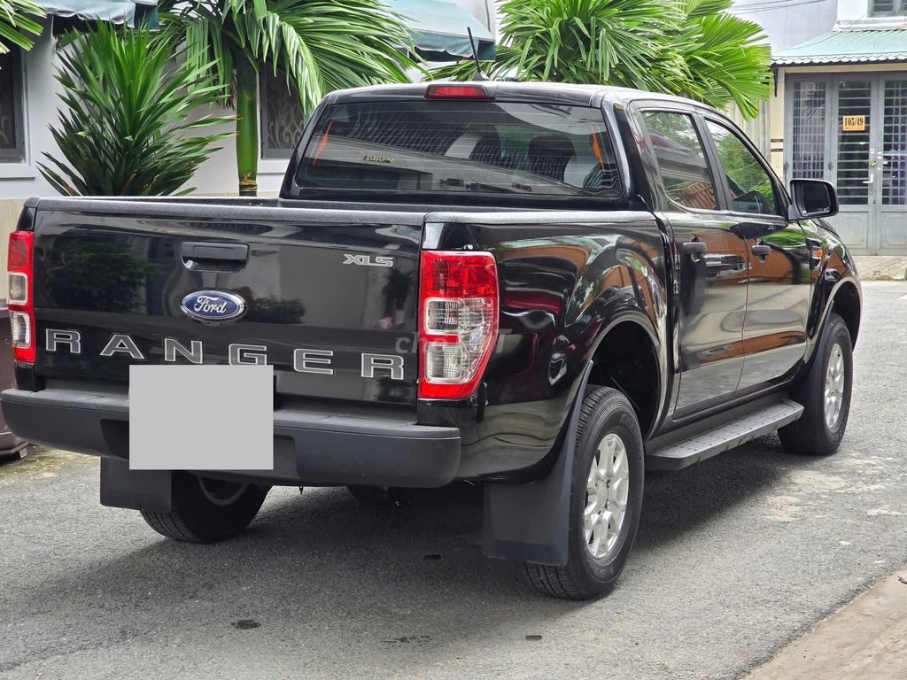 Mình bán Ford Ranger 2022 XLS số sàn màu đen đẹp. Mua bán Ô tô tại Quận 12 Tp Hồ Chí Minh được đăng bởi Khánh hình 2