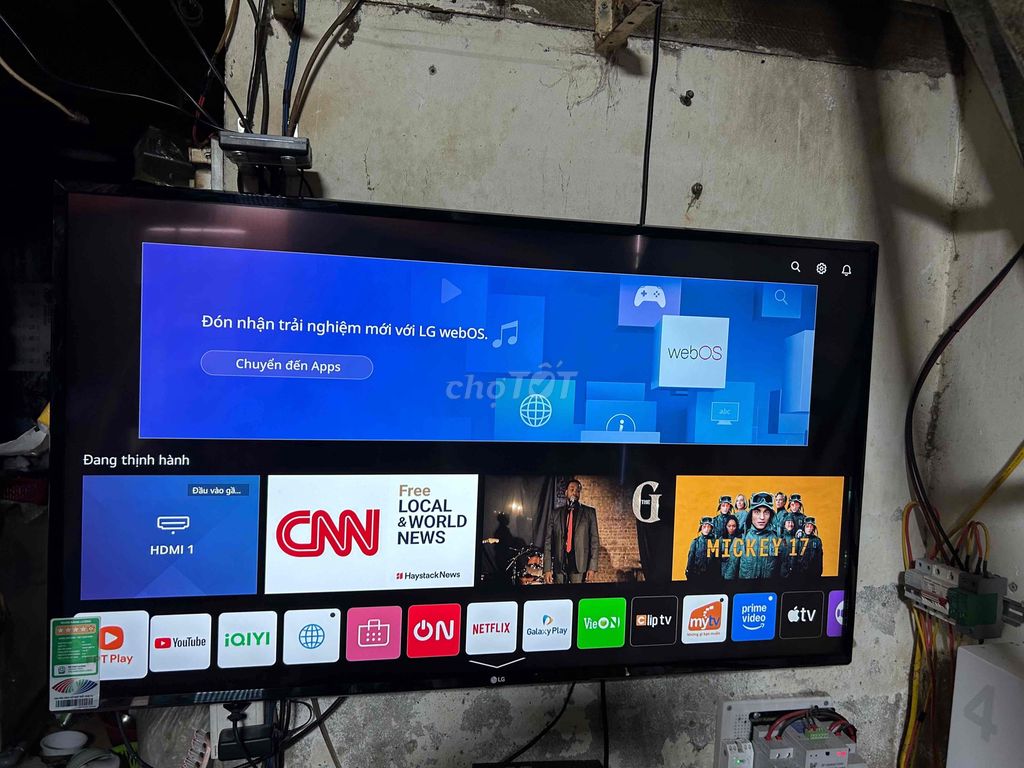 Tivi LG 4K giọng nói  chuột bay 49 inch mới 98%. Mua bán Tivi, Âm thanh tại Thành phố Thủ Dầu Một Bình Dương được đăng bởi Huỳnh Nguyễn  hình 1