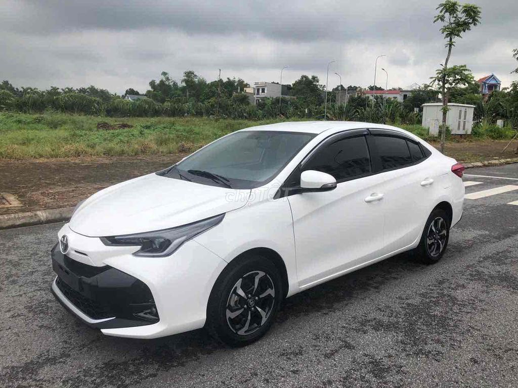 Toyota Vios 2023 1.5E MT - 1500 km