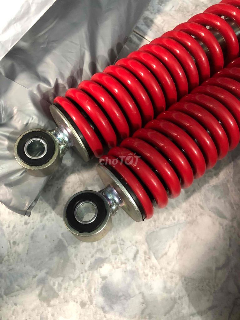 Phuộc sau xe máy Vision Đỏ Như mới. Mua bán Phụ tùng xe tại Quận 12 Tp Hồ Chí Minh được đăng bởi vũ thắng hình 1