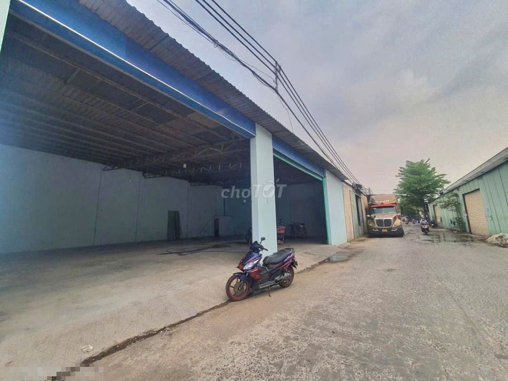 Cho thuê kho Hẻm xe Công đường Nguyễn Thị Tú- DT 20x22- Giá 55Tr