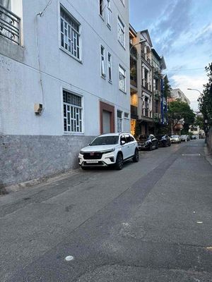 Khu Biệt thự sang trọng cao cấp HXH Ngủ Trong nhà sát Mặt Tiền Lê Qu