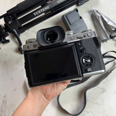 Bộ Fujiflim XT3 + Len 18-55mm và Phụ Kiện. Mua bán Máy ảnh, Máy quay tại Quận 12 Tp Hồ Chí Minh được đăng bởi Huỳnh