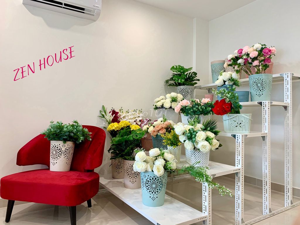 Kệ trưng bày bậc thang Xám. Mua bán Tủ, kệ gia đình tại Quận 11 Tp Hồ Chí Minh được đăng bởi DUYÊN KỆ SẮT GIÁ RẺ hình 1