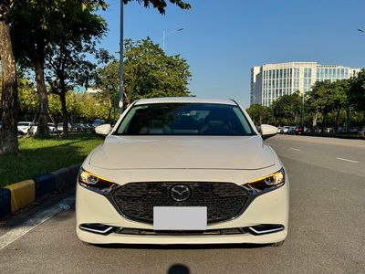 Mazda 3 Luxury 2020 màu trắng, xe đẹp, giá tốt. Mua bán Ô tô tại Quận Long Biên Hà Nội được đăng bởi Long Biên Cars