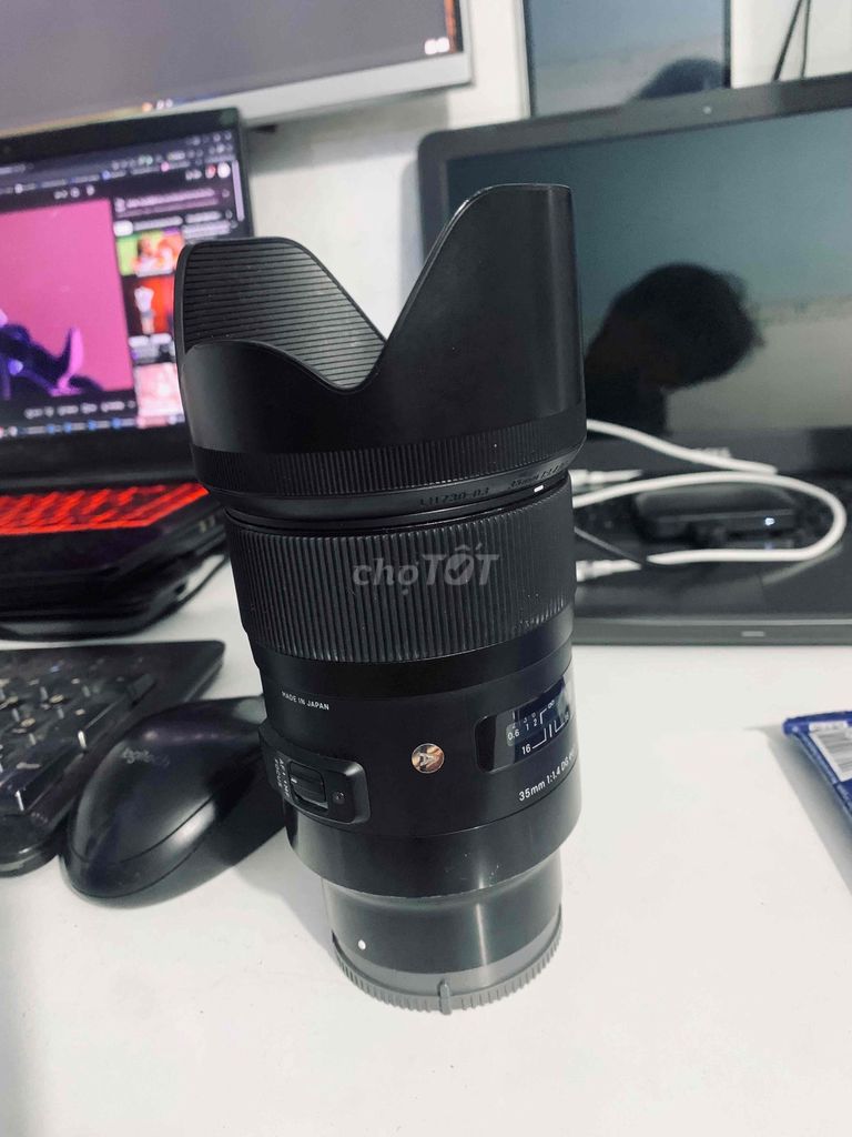 Ống kính Sigma 35mm f1.4 Sony Đen. Mua bán Máy ảnh, Máy quay tại Quận Thanh Khê Đà Nẵng được đăng bởi quang nguyen van hình 1