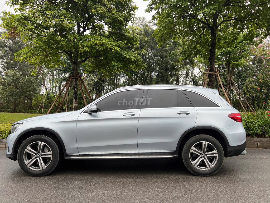 Mercedes Benz GLC 2018 250 4MATIC - 79999 km. Mua bán Ô tô tại Quận Long Biên Hà Nội được đăng bởi AUTO TÂN HƯNG THỊNH hình 4