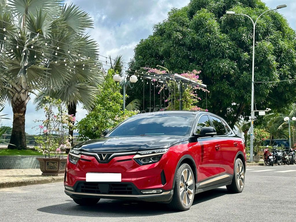 VINFAST VF8 PLUS 2024 PIN MUA XE GIA ĐÌNH SẠC KGH