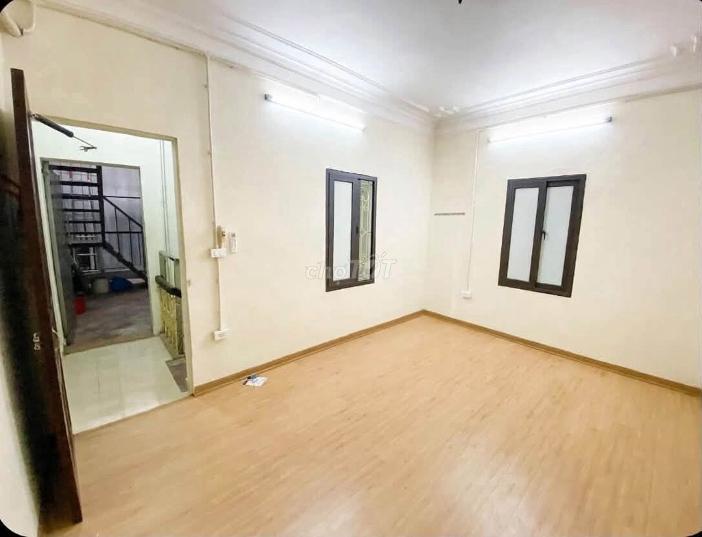 Трехэтажный дом на улице Ауко, Тейхо, 50 м²/этаж