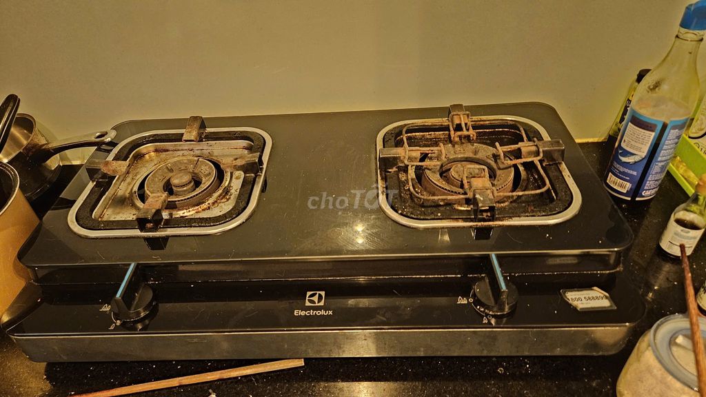 Bếp ga Electrolux Kính cường lực Đen. Mua bán Bếp, lò, đồ điện nhà bếp tại Quận Tân Bình Tp Hồ Chí Minh được đăng bởi Trinh hình 1