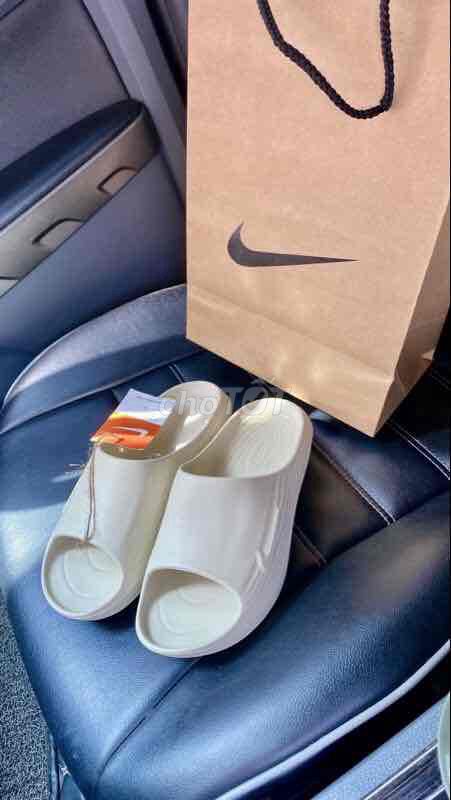 Dép Nike Unisex size 42 Trắng kem. Mua bán Giày dép tại Quận Ô Môn Cần Thơ được đăng bởi tribui hình 1