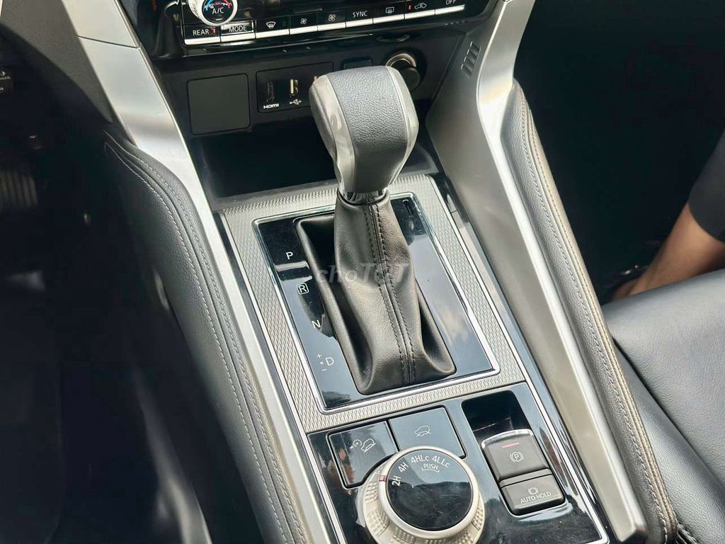 Mitsu Pajero Sport 4WD sx 2022 chạy 3 vạn km. Mua bán Ô tô tại Quận Cầu Giấy Hà Nội được đăng bởi Thăng ManyCar hình 9