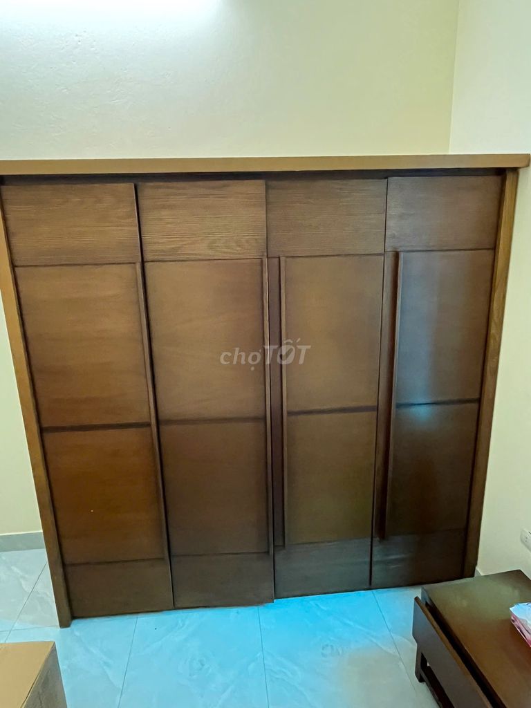 Tủ quần áo gỗ thịt màu nâu. Mua bán Tủ, kệ gia đình tại Huyện Mê Linh Hà Nội được đăng bởi Thu Phuong Pham hình 1