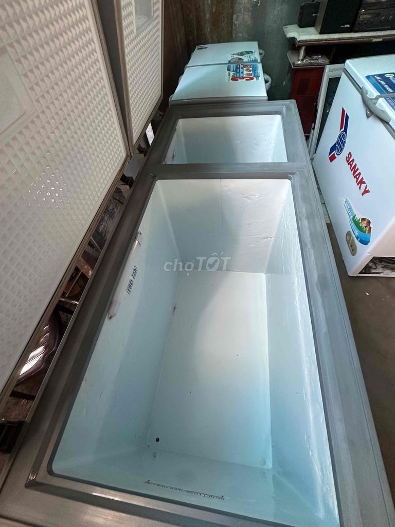 Tủ đông Sanaky 2 ngăn Trắng. Mua bán Tủ lạnh tại Quận Tân Phú Tp Hồ Chí Minh được đăng bởi SƠN MUA BÁN ĐỒ CŨ hình 1