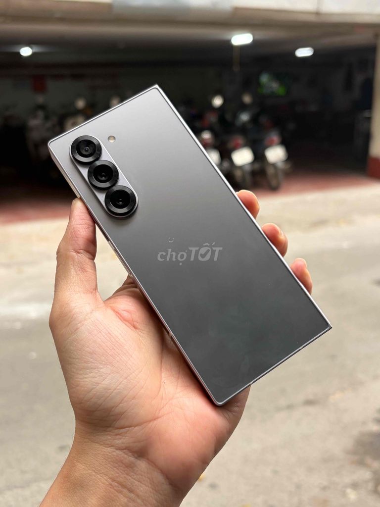 Samsung Z Fold6 Zin nguyên áp. Mua bán Điện thoại tại Quận Thanh Xuân Hà Nội được đăng bởi quỳnh chi hình 1
