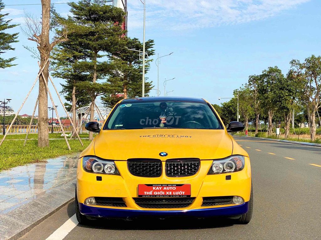 BMW 325i 2007, серый