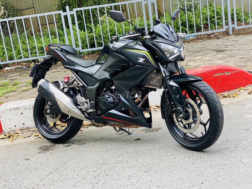 BÁN XE KAWASAKI Z300. Mua bán Xe máy tại Quận Cầu Giấy Hà Nội được đăng bởi Tong motor xe may hình 2