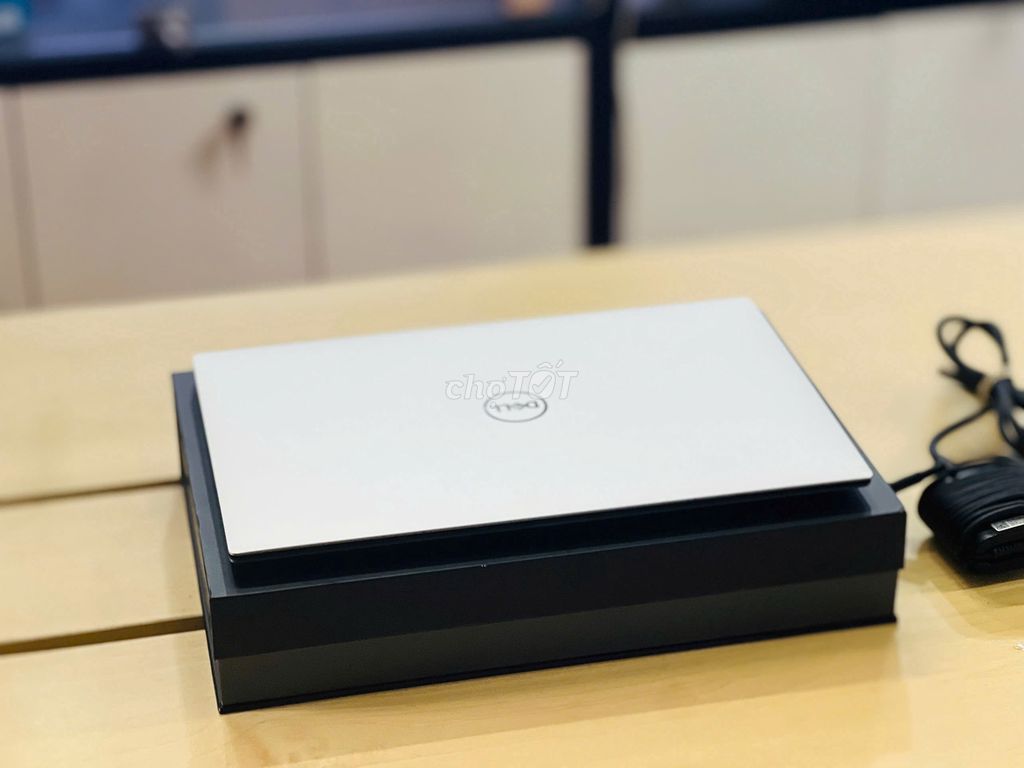 Dell XPS 13 9310 bản i7 màn 4K Touch