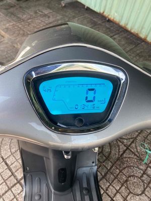 Vespa Camony Xám 13415 km 50cc. Mua bán Xe máy tại Quận 7 Tp Hồ Chí Minh được đăng bởi thanh xuân
