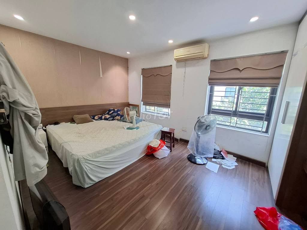Продается дом La Casta Van Phu, Хадонг, 2 фасада, топ-бизнес